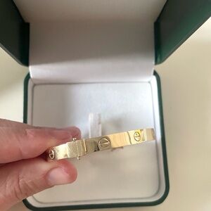 REPLICA Cartier Love Bracelet